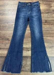 Risen Flare Jeans