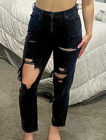 AEO Mom Jean Distressed Stretch Black