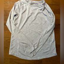 Tek Gear long sleeve workout top. Size small