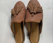 Jack Rogers Delaney Mule with Tassles Size 6