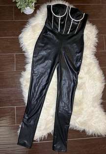 Hot & Delicious black faux leather bustier jumpsuit sz Large