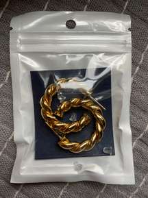 Gold Hoop Earnings