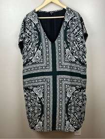 Tolani Trinity Print Shift Dress Size 1X Black Gray Vneck Relaxed Fit Casual