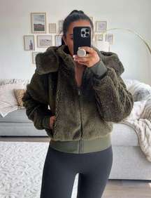 Alo Foxy Sherpa Hooded Jacket Dark Olive Green