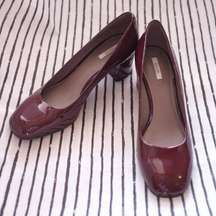 Respira burgundy breathable comfortable Italian patent leather pump