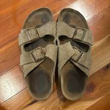 Sandal