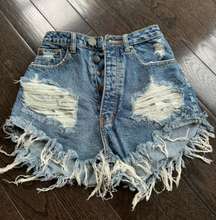 Isabelle’s Cabinet Jean Shorts 