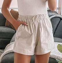 Abercrombie & Fitch Linen Blend Pull On Relaxed Shorts 3.5" Elastic Waist Stone