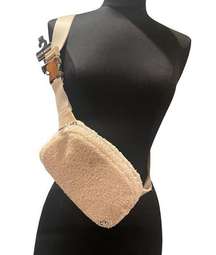 SteveMadden women’s Sherpa waist bag