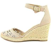 Unisa Unareia Cream Embroidered Eyelet Ankle Strap Espadrille Wedge Sandals 8