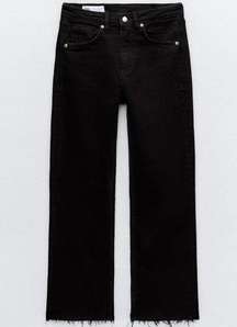 ZARA FLARED CROPPED HIGH WAIST TRF JEANS in black, size 27/US