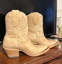 Short Cowboy boots