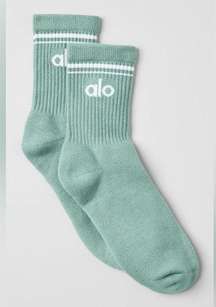 NWT Alo Yoga Unisex Half-Crew Throwback Socks Botanical Green/White Size Small