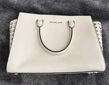 Michael Kira Michael Selma Grommet Bag