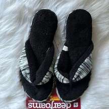 DearFoams black/white slippers , multi-density cushioning system, slip resistant