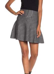 Houndstooth High Waisted Flared Mini Skirt ,Size M