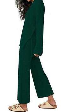 2 Piece Green Lounge Set Pants and Long Sleeve Shirt NWT Women’s Medium 8/10