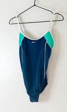 Nike Women's Color Block Racerback One Piece Swimsuit 6 swim team