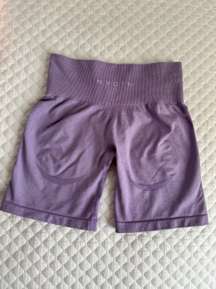 lilac contour seamless shorts