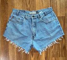 Super Cool Vintage 80s/90s Bugle Boy 765 Cutoff Jean Shorts!