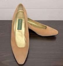 Harve Benard by Benard Holtzman beige suede pumps Size 9M