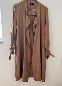 tan drape collar long trench coat ties at sleeve size small