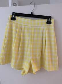 Checkered Pleated Shorts 