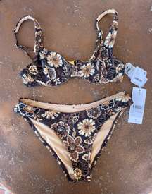 Sold out // NWT  Cantabria Floral Underwire Bikini Top and bottoms