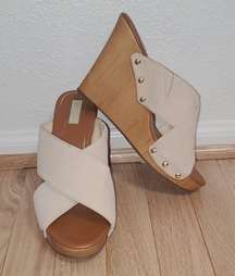 Jessica Simpson wedges