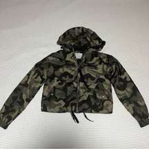 Bershka | Camo Army Rain Jacket Windbreaker XS Green Black NWOT