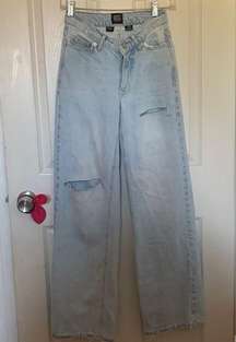 Urban Outfitters Jeans Dipped V Flare Women’s size 24