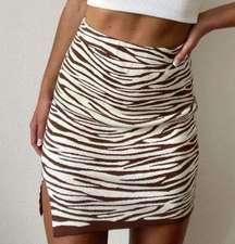 Et Clet Hibernating Zebra Skirt Women’s Small