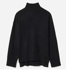 Everlane The Stroopwafel Cashmere Turtleneck Sweater in Black