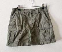 American Eagle Cargo Grunge Mini Skirt Army Green Olive size 4 pockets