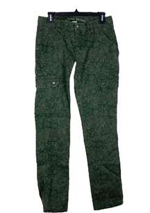Jeans Women’s 8x33 Curvesetter Floral Camo Green Stretch Pants