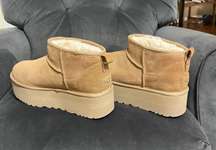 UGG Platform Mini s