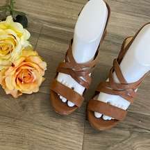 Jessica Simpson brown wedges size 7.5