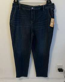 NYDJ Relaxed Tapered Jeans in Walton