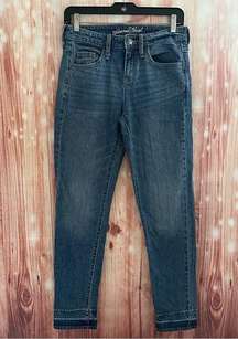 Universal Thread Mid Rise Boyfriend Jeans