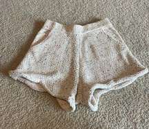 White yarn high waisted shorts