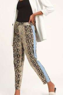 NWT Lulu’s  Snakeskin Pant