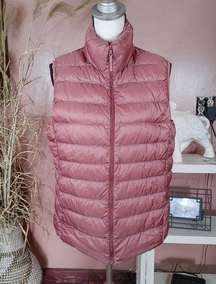 Uniqlo Size XL Extra Large Light Vest Puffer Water Repellent Zipper Nylon