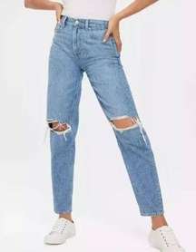 American Eagle Outfitters Relaxed Mom Jeans Ripped Knees Straight Leg Size 8