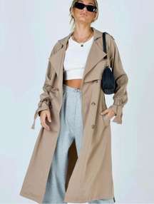 Cassie Taylor trench coat | US 4