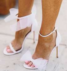 Bow Heels