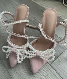 bow heels