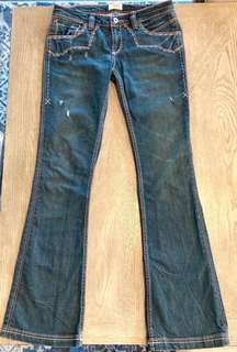 NWOT distressed  Jeans. Sz 28