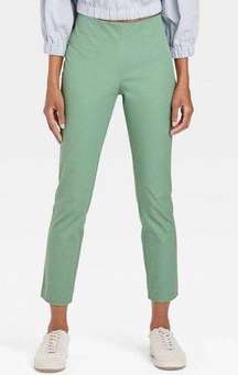 | Green Skinny Leg Pants Elastic Waist Size Medium