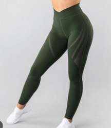 Surface Path Crossover Leggings