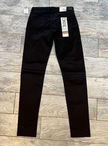 Celebrity Pink Skinny Jeans Pants size 5 / 27 Black NWT Stretch CJ20974Z35